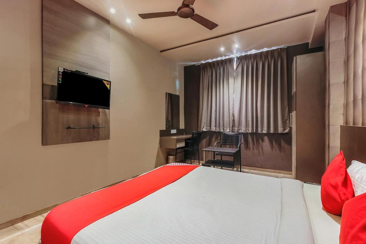 Oyo 26991 Stanza Luxurios Stay Zahirabad Экстерьер фото