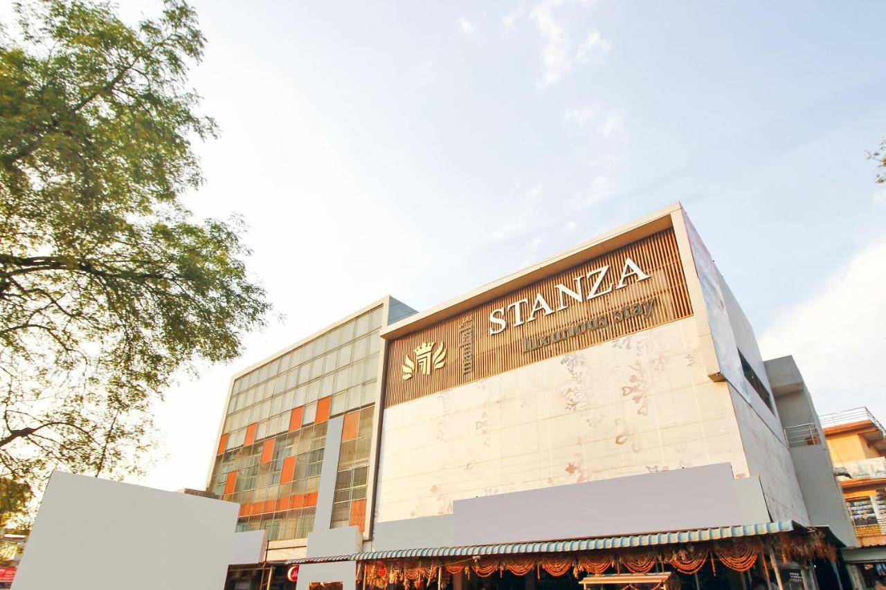 Oyo 26991 Stanza Luxurios Stay Zahirabad Экстерьер фото